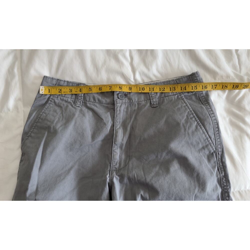 NWOT Old Navy Men’s Lived-In Straight Shorts Light Gray Inseam 10” Size 31 - Picture 5 of 7